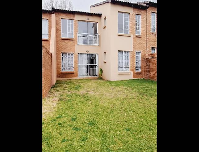 2 BEDROOM APARTMENT TO LET IN NOORDWYK